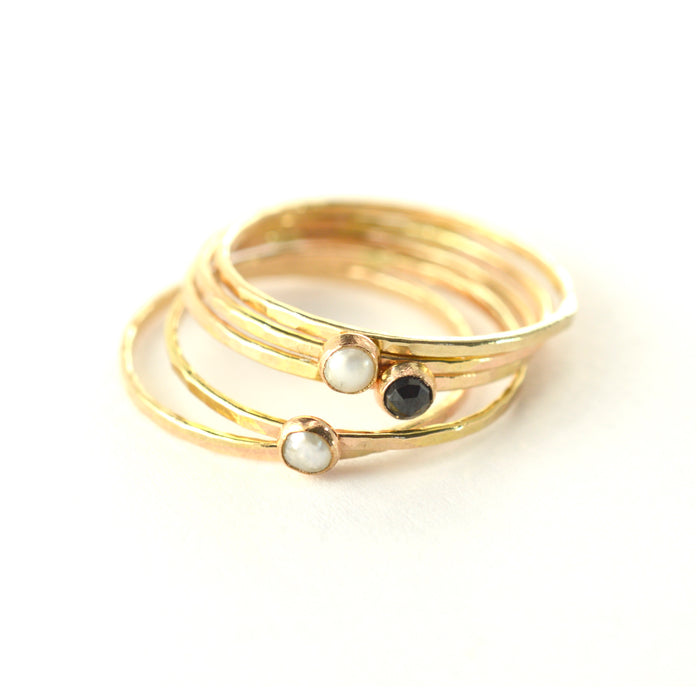 Size 9 / Pearl & Black Spinel Gold Stacking Ring Set of 5